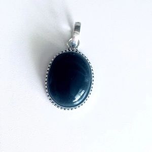 Black onyx pendant